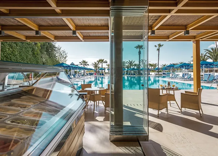 Mitsis Фалираки