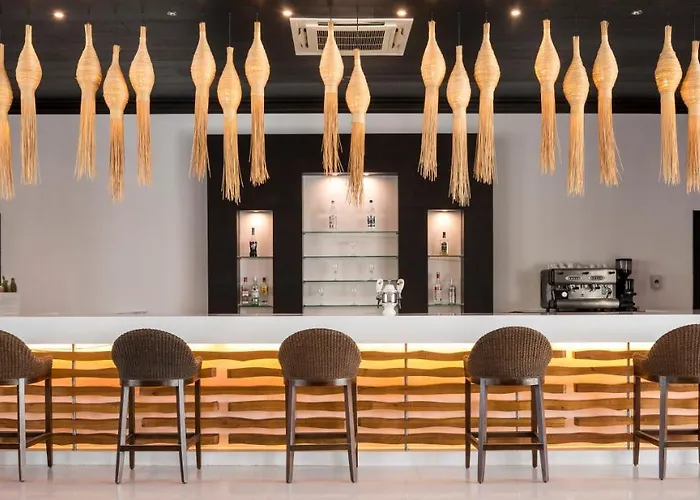 Mitsis Фалираки