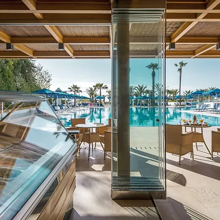 Mitsis ファリラキ